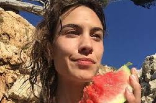 和文章离婚七年后马伊琍疑似隐婚曝光绯闻终于尘埃落定