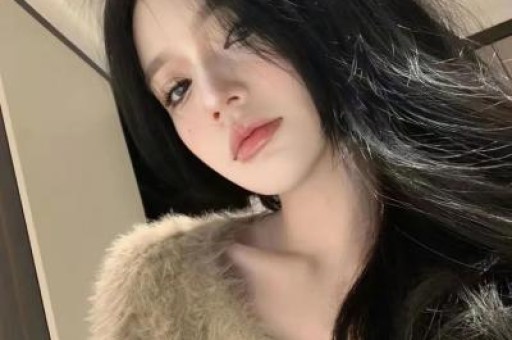 小八卦：盘点多位明星的热辣话题与商业动向