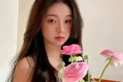 42岁贾乃亮自曝无戏可拍：长辈演不了偶像够不着很尴尬