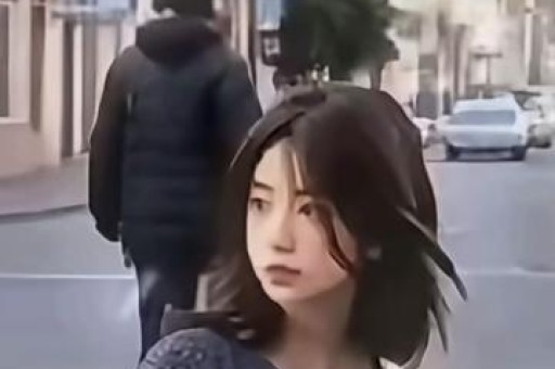 丢掉“苦情人设”她转型美妆博主直播一晚入账10万